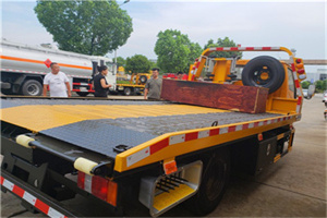 中山区附近拖车电话号码服务